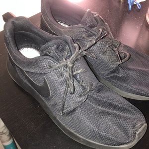 Black Nike Free Run’s
